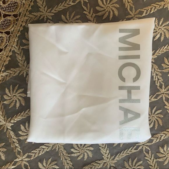 Michael Kors Handbags - New Mk duste bag